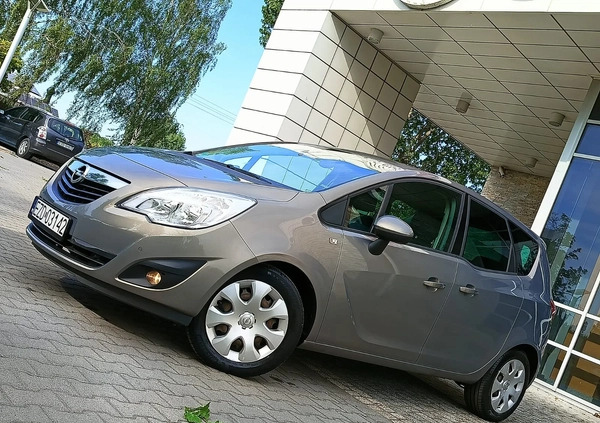 Opel Meriva cena 24700 przebieg: 111000, rok produkcji 2011 z Nieszawa małe 326